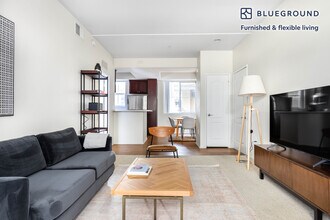 2225 S Beverly Glen Blvd-Unit -FL2-ID407 in Los Angeles, CA - Foto de edificio - Building Photo