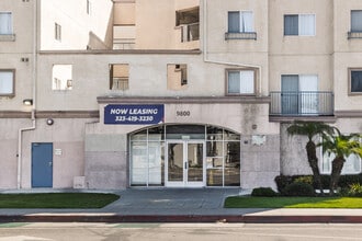 Broadway Vista in Los Angeles, CA - Building Photo - Building Photo