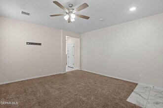 11506 Summer Dr in Socorro, TX - Building Photo - Building Photo