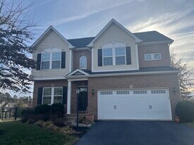 70 Turkey Trot Ct in Zion Crossroads, VA - Building Photo