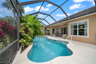 8888 Mustang Island Cir in Naples, FL - Building Photo - Building Photo