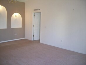 1628 Myrtle Lake Ave in Fruitland Park, FL - Foto de edificio - Building Photo