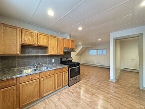 3734 W Wabansia Ave, Unit 01C in Chicago, IL - Building Photo - Building Photo