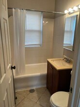 1336 E 76th St in Chicago, IL - Foto de edificio - Building Photo