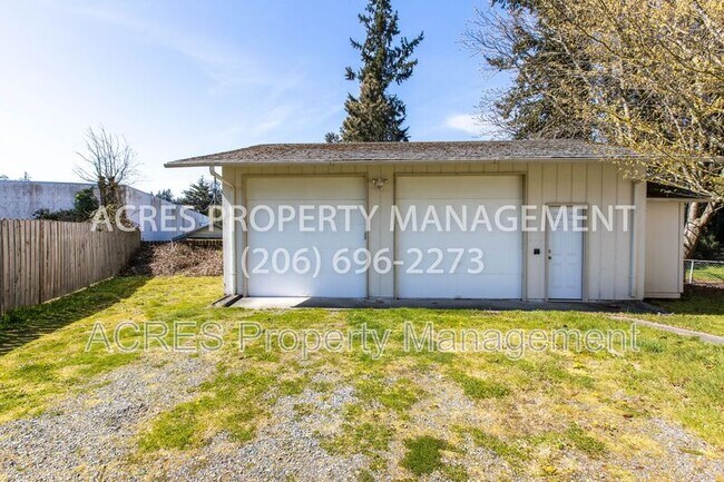 15515 Stone Ave N in Shoreline, WA - Building Photo - Building Photo
