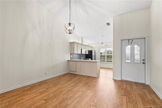 7711 SE Sugar Sand Cir in Hobe Sound, FL - Building Photo - Building Photo