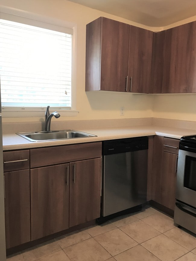 Oak Gardens Apartments