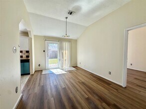 15503 Town Green Dr in Houston, TX - Building Photo - Building Photo