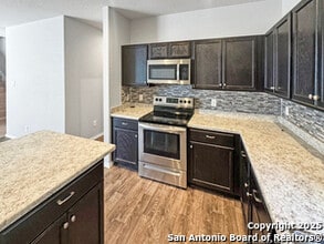 9721 Sandy Rdg Wy in San Antonio, TX - Building Photo - Building Photo