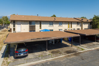 7972 Midhurst Dr in Highland, CA - Building Photo - Building Photo