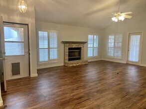 120 Los Cedros Loop in Kerrville, TX - Building Photo - Building Photo