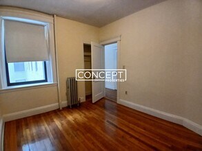 1156 Commonwealth Ave, Unit 11 in Boston, MA - Building Photo - Building Photo