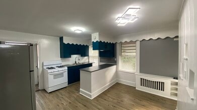 26 Pine St in Torrington, CT - Building Photo - Building Photo