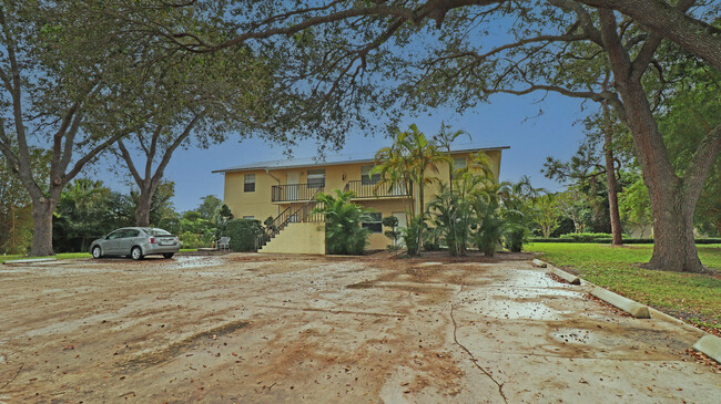 720 SW Gardens Blvd in Palm City, FL - Building Photo - Building Photo