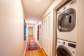 1111 N Honore St in Chicago, IL - Building Photo - Building Photo