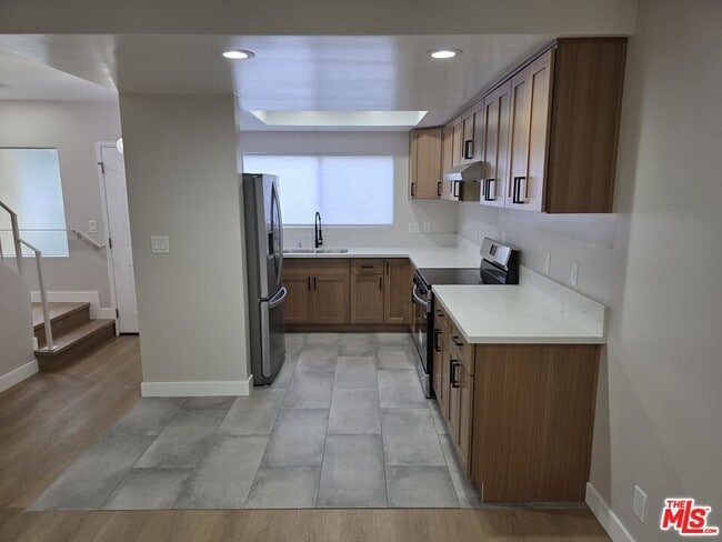 14747 Woodruff Ave in Bellflower, CA - Building Photo - Building Photo