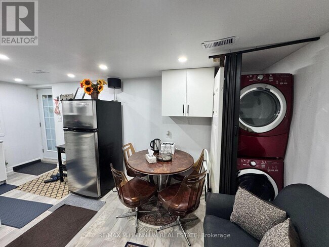 3847 Morning Star Dr in Mississauga, ON - Building Photo - Building Photo