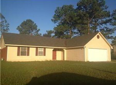 6609 J F Douglas Dr in Ocean Springs, MS - Building Photo