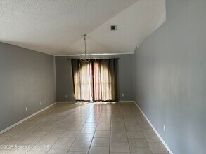 457 Fitzsimmons St in Palm Bay, FL - Building Photo - Building Photo