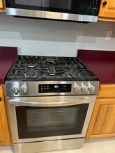 764 Thrall Ave, Unit B in Suffield, CT - Building Photo - Building Photo