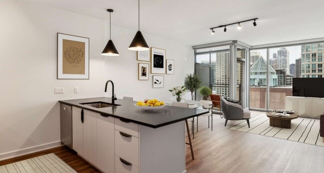 345 N La Salle Dr in Chicago, IL - Building Photo - Building Photo