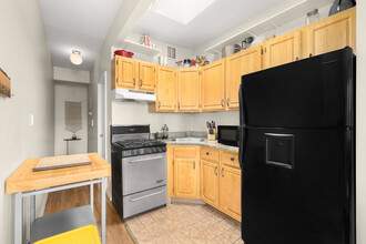 523 W 141st St in New York, NY - Building Photo - Interior Photo