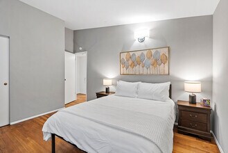 2310 Dove Dr in Florissant, MO - Building Photo - Building Photo