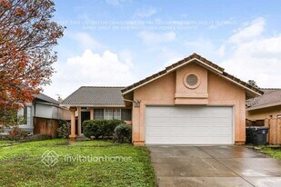 1080 Mission Cir, Unit 1708 in Fairfield, CA - Building Photo