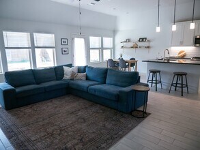 292 Eagle Ford Dr in Niederwald, TX - Building Photo - Building Photo