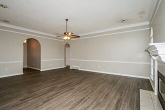 5363 Autumn Forrest Dr in Memphis, TN - Building Photo - Building Photo