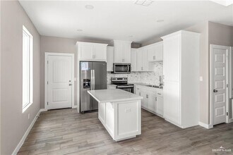 15 Stark Rd in Weslaco, TX - Building Photo - Building Photo