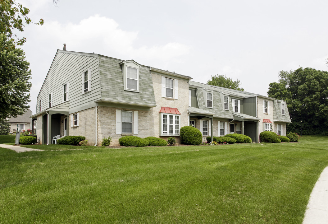 Sunnybrook Townhouses in Lancaster, PA - Building Photo