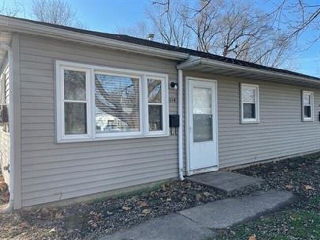 property at 1104 Eastview Dr