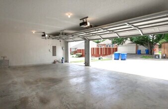 5418 Somerset Dr in Rowlett, TX - Building Photo - Building Photo