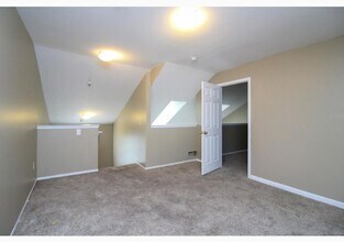 15650 Stone Crossing Dr in Southfield, MI - Foto de edificio - Building Photo