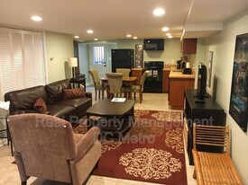 813 10th St NE in Washington, DC - Building Photo