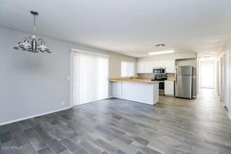 4924 W Villa Rita Dr in Glendale, AZ - Building Photo - Building Photo