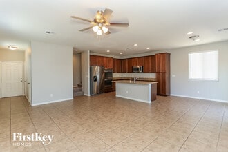 6916 Yellow Cosmos Ave in Las Vegas, NV - Foto de edificio - Building Photo