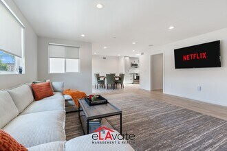 1035 N Serrano Ave in Los Angeles, CA - Building Photo - Building Photo