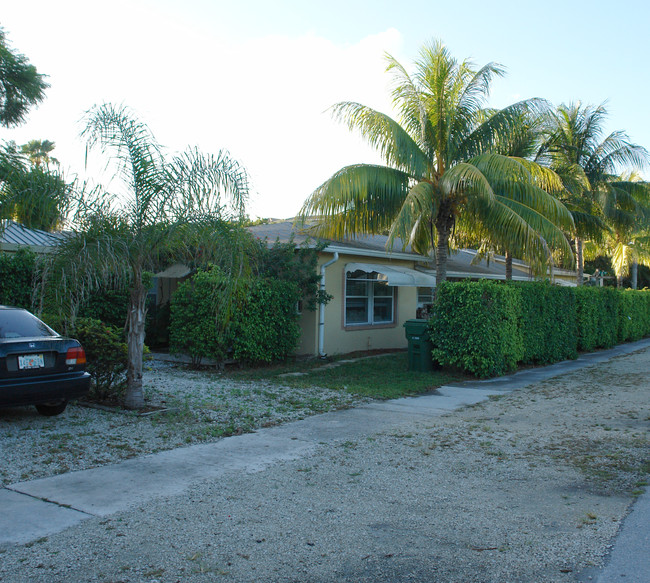 412 E 14th Ave in Fort Lauderdale, FL - Foto de edificio - Building Photo