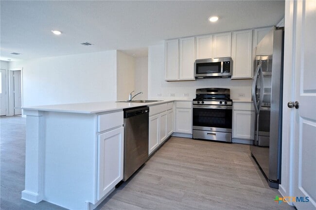 property at 742 Tower Hl Vw
