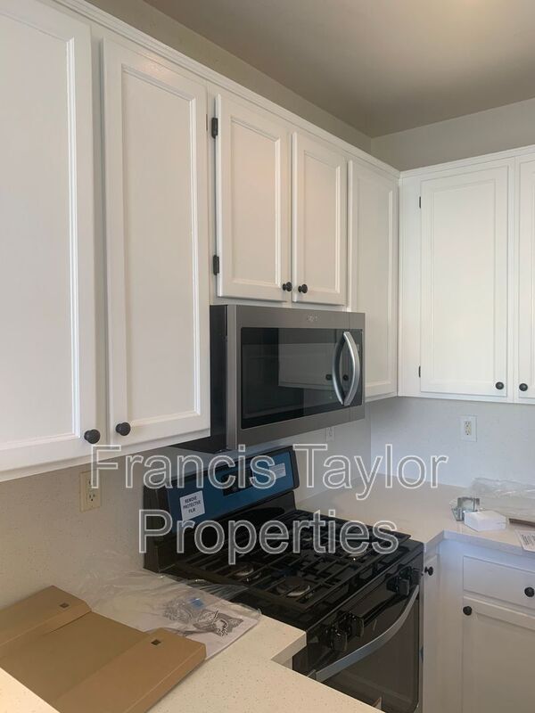 870 N Fig St in Escondido, CA - Building Photo - Building Photo