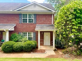 279 Christian's Walk in Newnan, GA - Building Photo