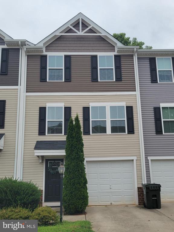 1945 Crepe Myrtle Ln in Culpeper, VA - Building Photo - Building Photo