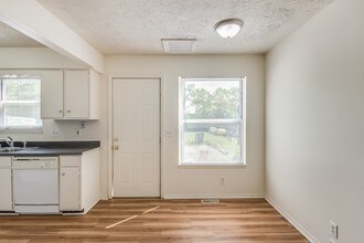 Alton Burcham Town Homes in East Lansing, MI - Foto de edificio - Building Photo