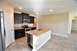 4394 Magenta Isles Dr in Melbourne, FL - Foto de edificio - Building Photo