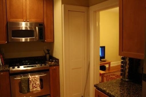 303 S Arthur Ashe Blvd, Unit 8 in Richmond, VA - Building Photo - Building Photo