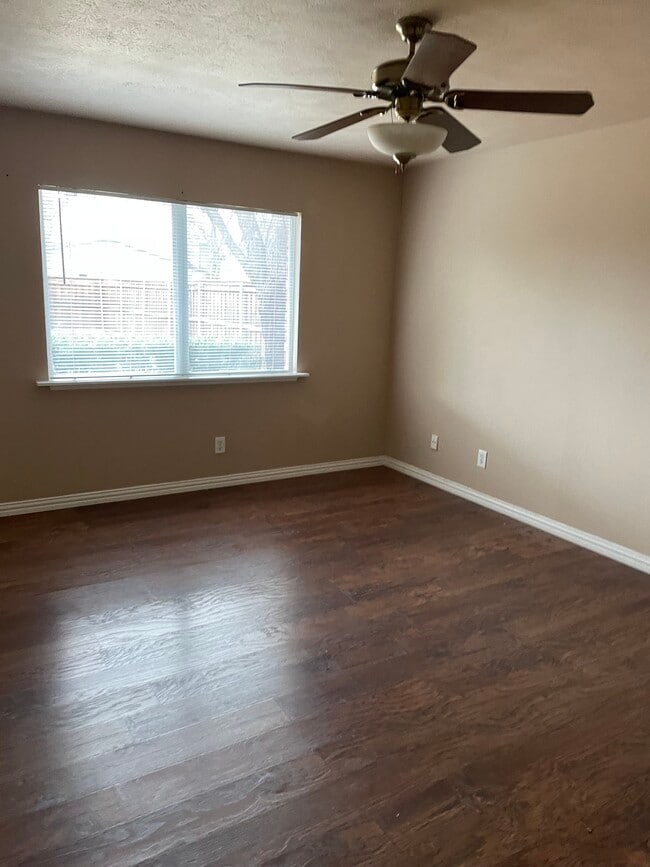 11621 Kilkirk Ln in Dallas, TX - Building Photo - Building Photo