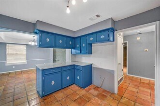 4618 Bayberry Ln in Garland, TX - Building Photo - Building Photo
