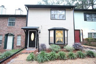 617 N Magnolia Dr in Tallahassee, FL - Building Photo